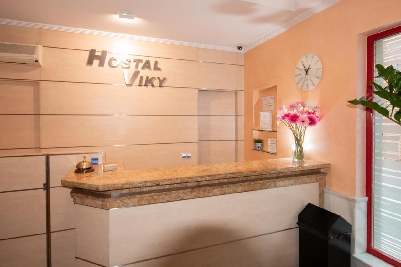 Hostal Viky Madrid Exteriör bild