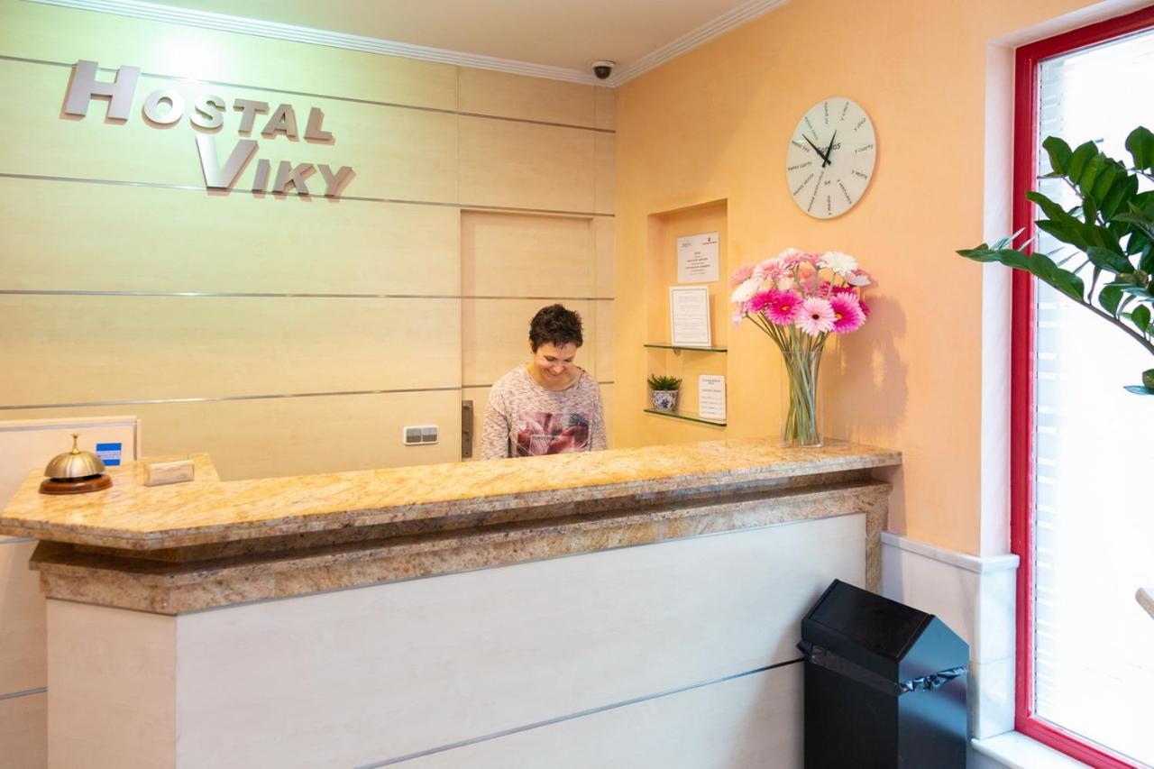 Hostal Viky Madrid Exteriör bild
